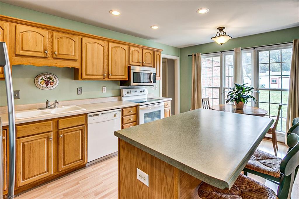 6269 Hunt Road Pleasant Garden, NC 27313 - Photo 15 of 30 Gallery Image 15