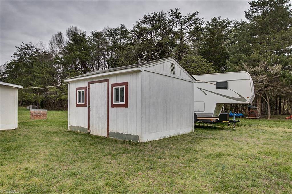 6269 Hunt Road Pleasant Garden, NC 27313 - Photo 29 of 30 Gallery Image 29