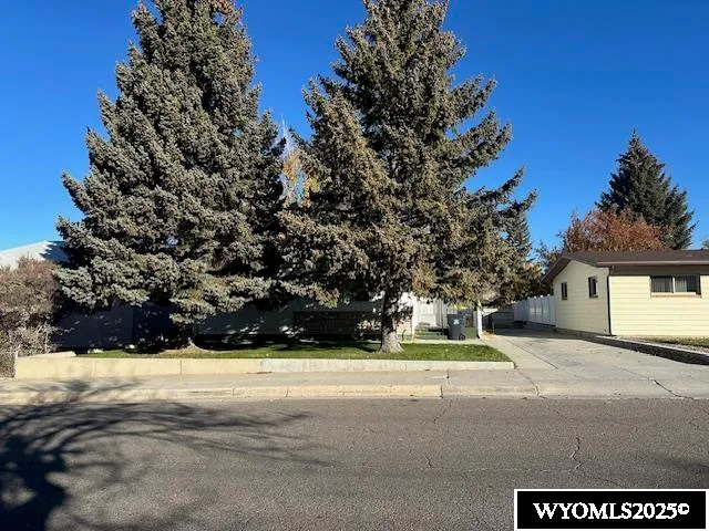 $185,000 | 1109 Edgar Street, Rock Springs, WY 82901
