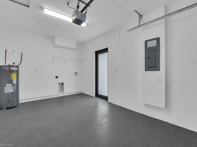 $539,999 | 55117-119 24th Street Southwest, Lehigh Acres, FL 33973