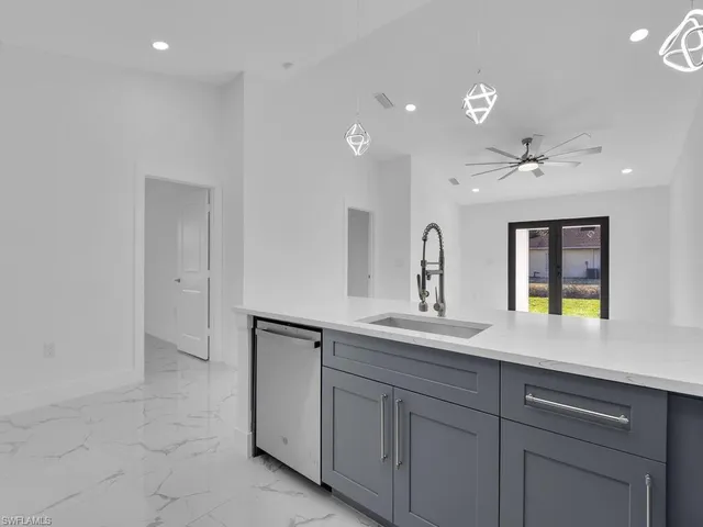 $539,999 | 55117-119 24th Street Southwest, Lehigh Acres, FL 33973