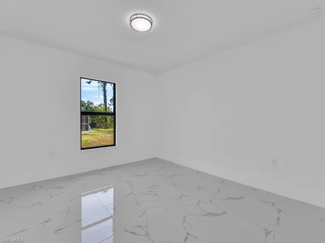 $539,999 | 55117-119 24th Street Southwest, Lehigh Acres, FL 33973