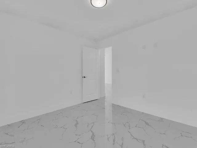 $539,999 | 55117-119 24th Street Southwest, Lehigh Acres, FL 33973