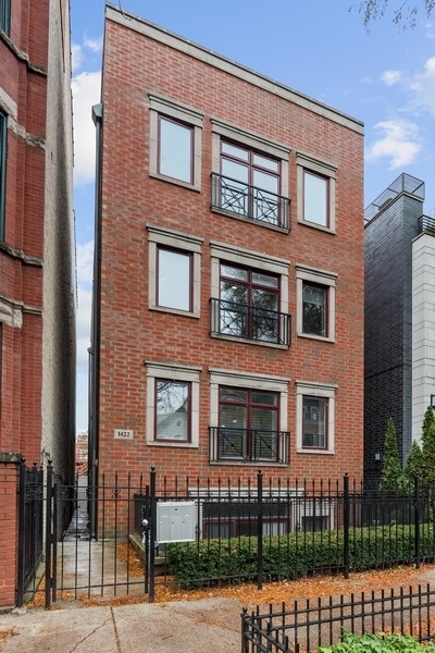 1422 North Mohawk Street, Unit 4 Chicago, IL 60610 - Photo 1 of 20