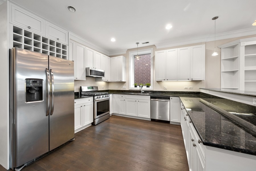 1422 North Mohawk Street, Unit 4 Chicago, IL 60610 - Photo 6 of 20