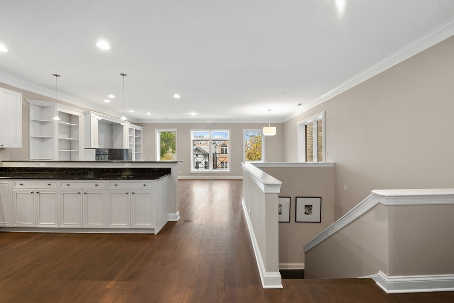 1422 North Mohawk Street, Unit 4 Chicago, IL 60610 - Photo 8 of 20