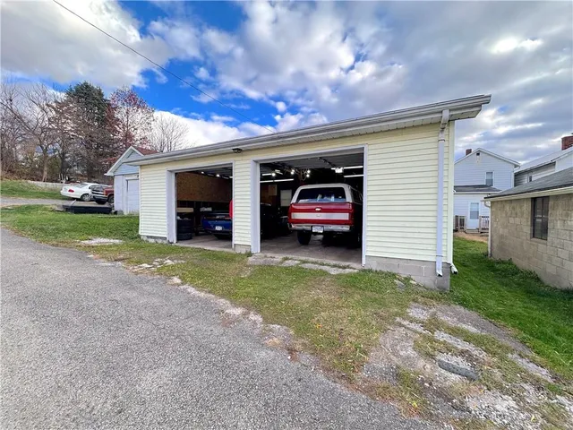 a house view with a backyard space