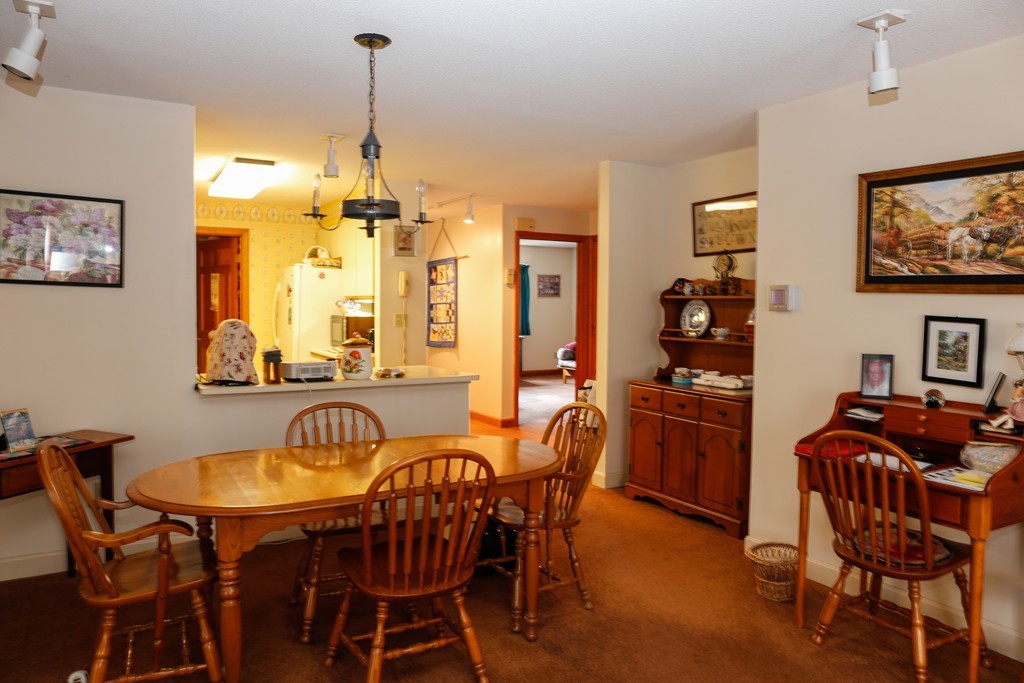 304 Country Side Road, Unit 304 Greenfield, MA 01301 - Photo 8 of 27 Gallery Image 8