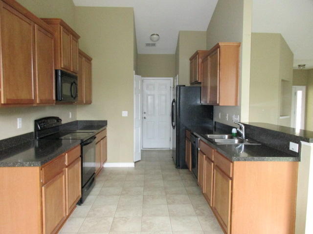 7747 Discovery Road North Charleston, SC 29420 - Photo 4 of 5 034