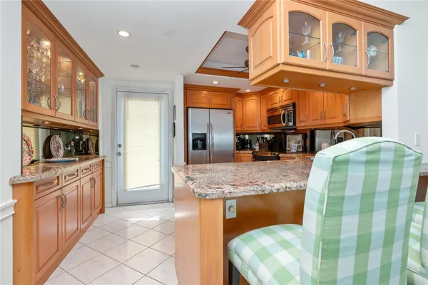 $335,750 | 2731 Northeast 14th Street Causeway, Unit 637, Pompano Beach, FL 33062