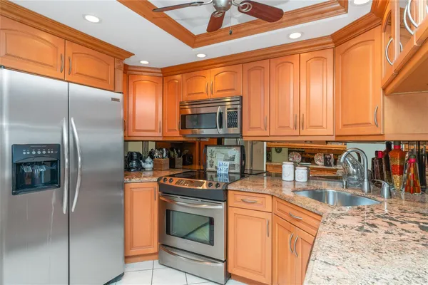 $335,750 | 2731 Northeast 14th Street Causeway, Unit 637, Pompano Beach, FL 33062