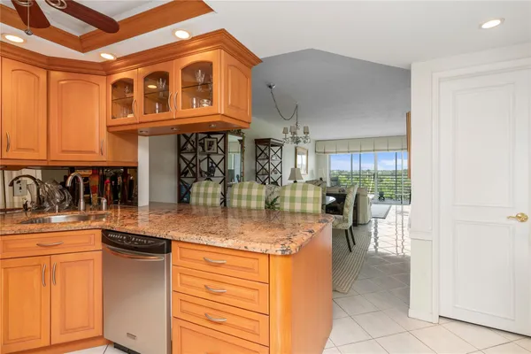 $335,750 | 2731 Northeast 14th Street Causeway, Unit 637, Pompano Beach, FL 33062