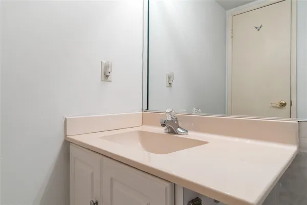 $335,750 | 2731 Northeast 14th Street Causeway, Unit 637, Pompano Beach, FL 33062
