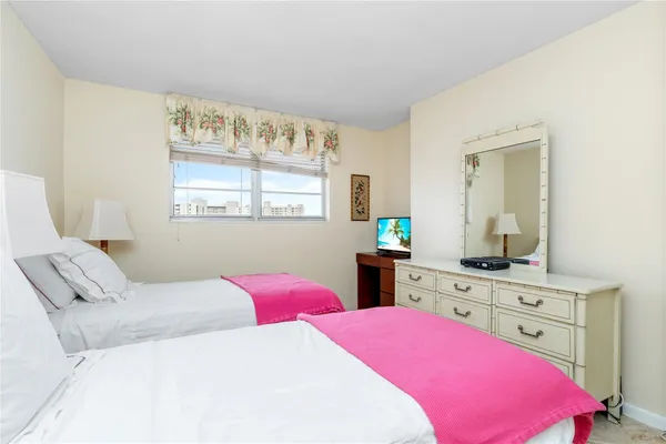 $335,750 | 2731 Northeast 14th Street Causeway, Unit 637, Pompano Beach, FL 33062