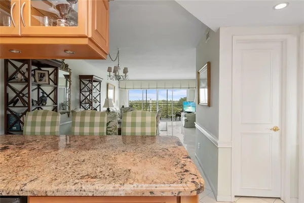 $335,750 | 2731 Northeast 14th Street Causeway, Unit 637, Pompano Beach, FL 33062