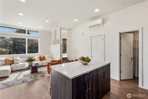 $1,365,000 | 926 North 35th Street, Seattle, WA 98103