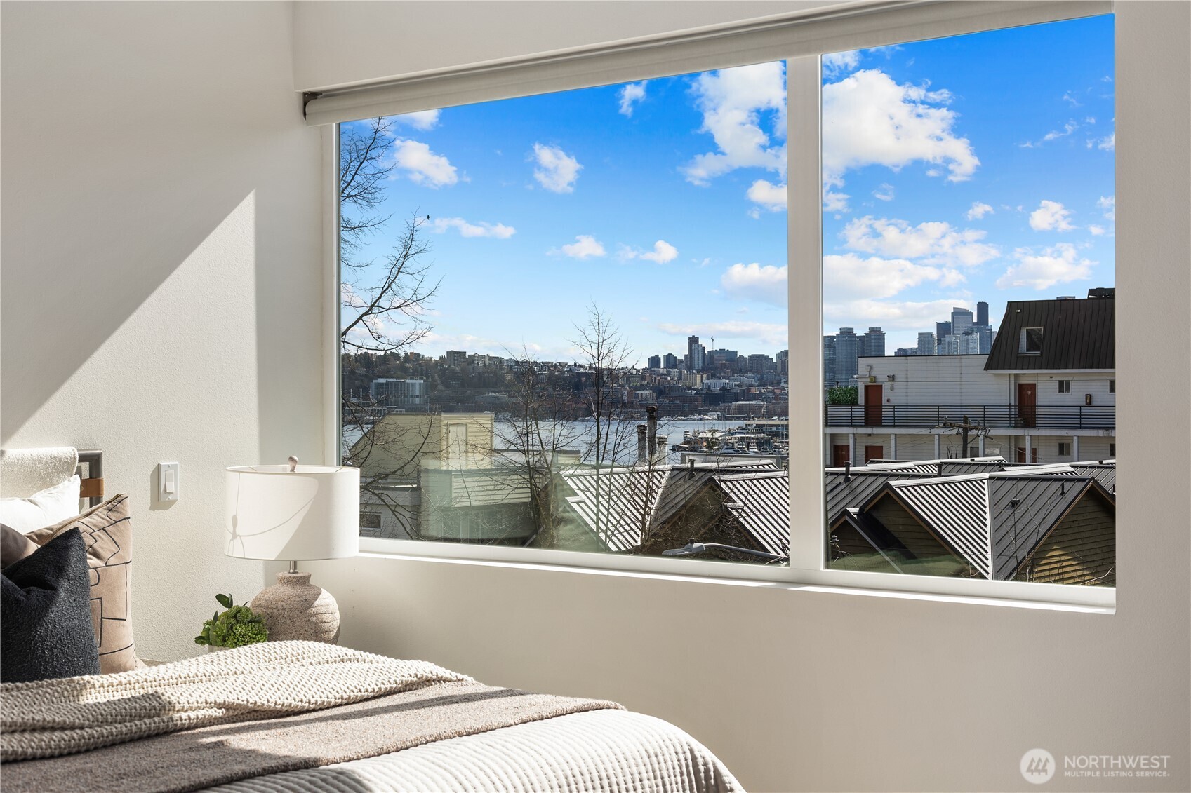 926 North 35th Street Seattle, WA 98103 - Photo 27 of 40