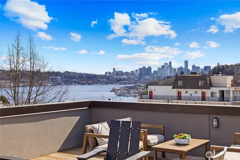$1,365,000 | 926 North 35th Street, Seattle, WA 98103