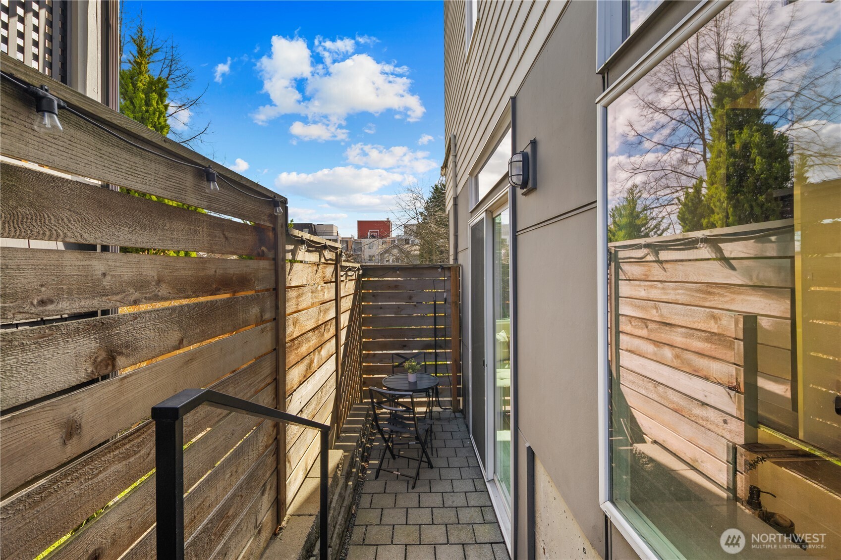 926 North 35th Street Seattle, WA 98103 - Photo 8 of 40