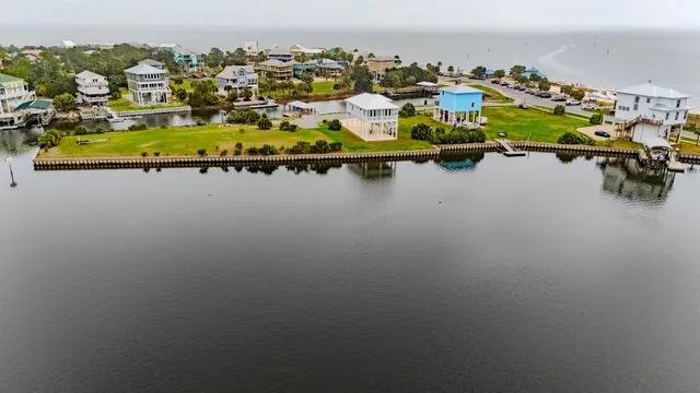 $190,000 | Xxx Dockside Drive, Unit 2, Crawfordville, FL 32327