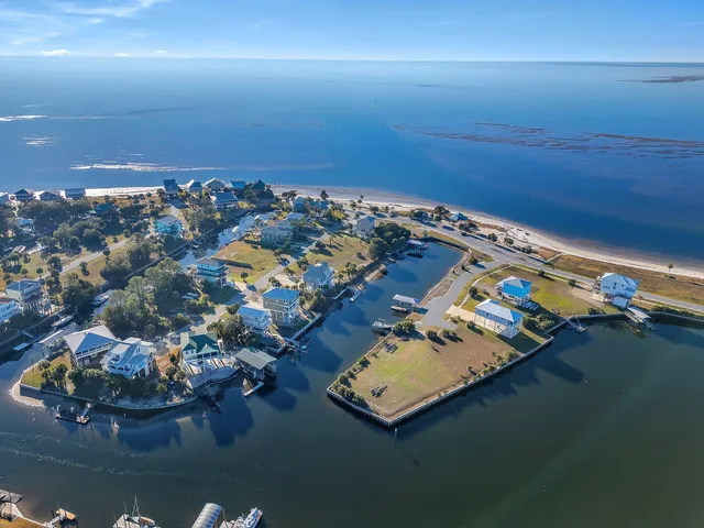 $190,000 | Xxx Dockside Drive, Unit 2, Crawfordville, FL 32327