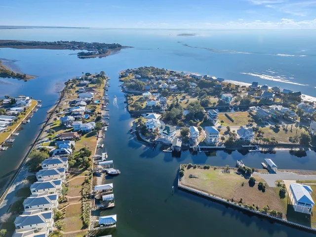 $190,000 | Xxx Dockside Drive, Unit 2, Crawfordville, FL 32327