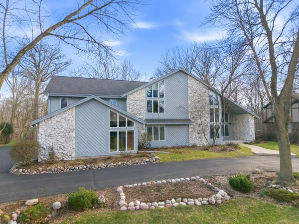 $969,999 | 301 West Ravine Baye Road, Bayside, WI 53217