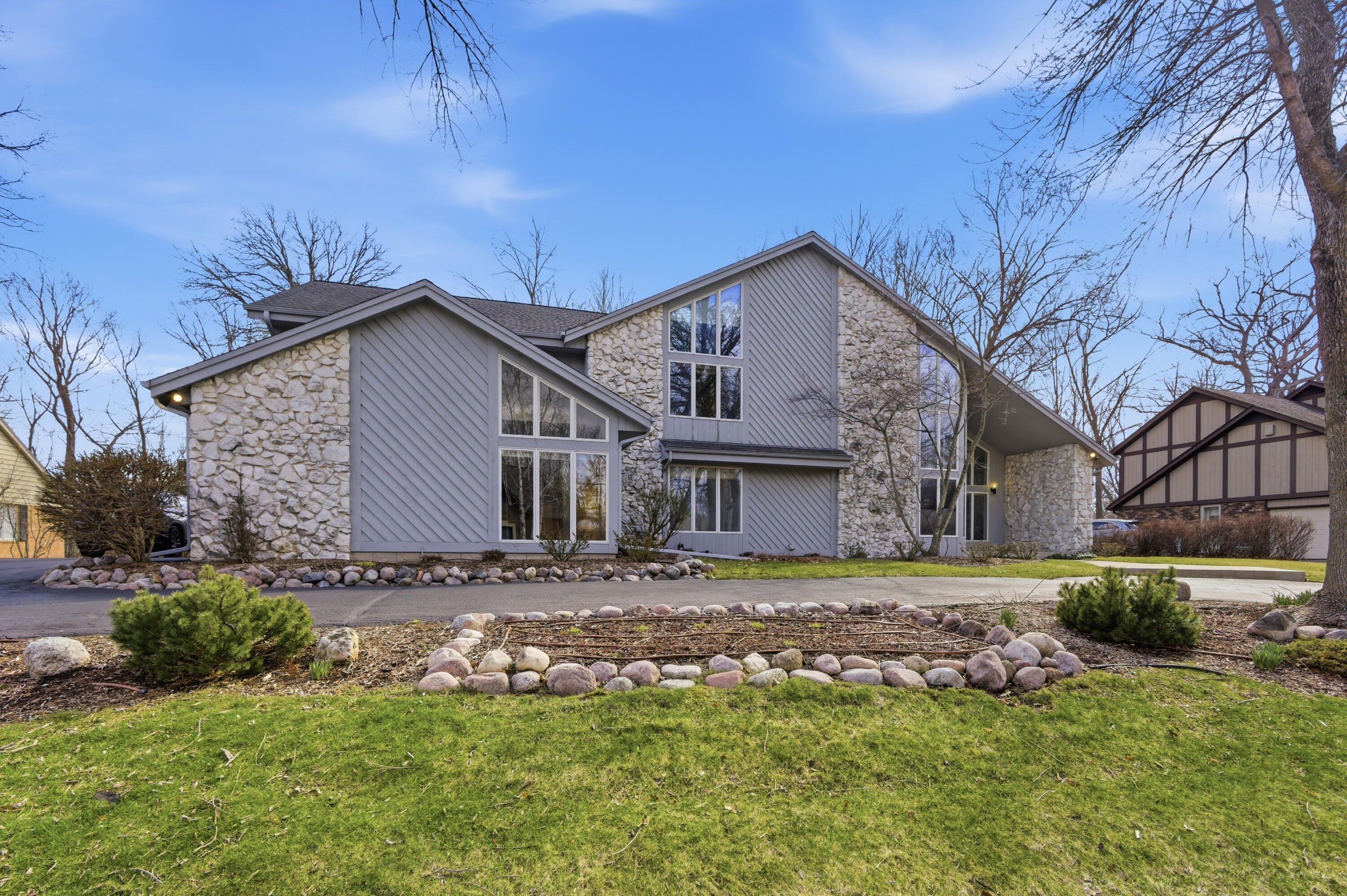 301 West Ravine Baye Road Bayside, WI 53217 - Photo 10 of 63 Home Sweet Home!