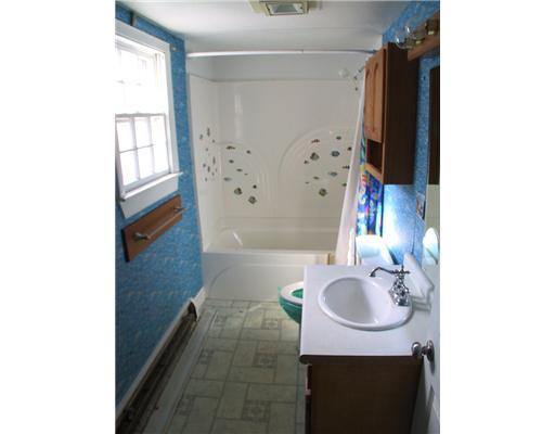125 Burnham Road Gorham, ME 04038 - Photo 10 of 22 Bathroom.