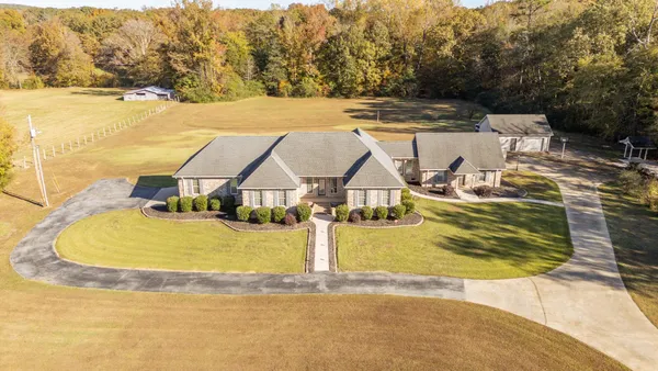 $614,900 | 6170 226th Highway, Savannah, TN 38372