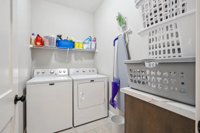 $479,900 | 783 Sweet Wood Lane, Bluegrass, IA 52726