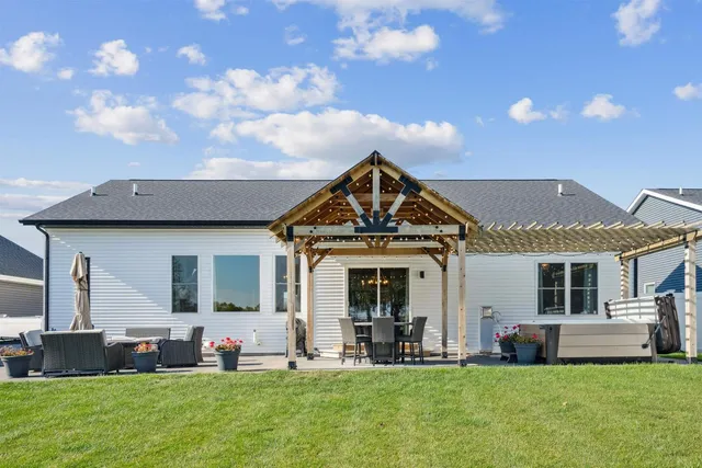 $479,900 | 783 Sweet Wood Lane, Blue Grass, IA 52726