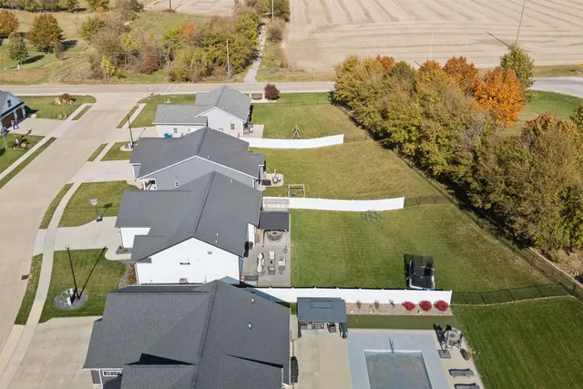 $479,900 | 783 Sweet Wood Lane, Bluegrass, IA 52726