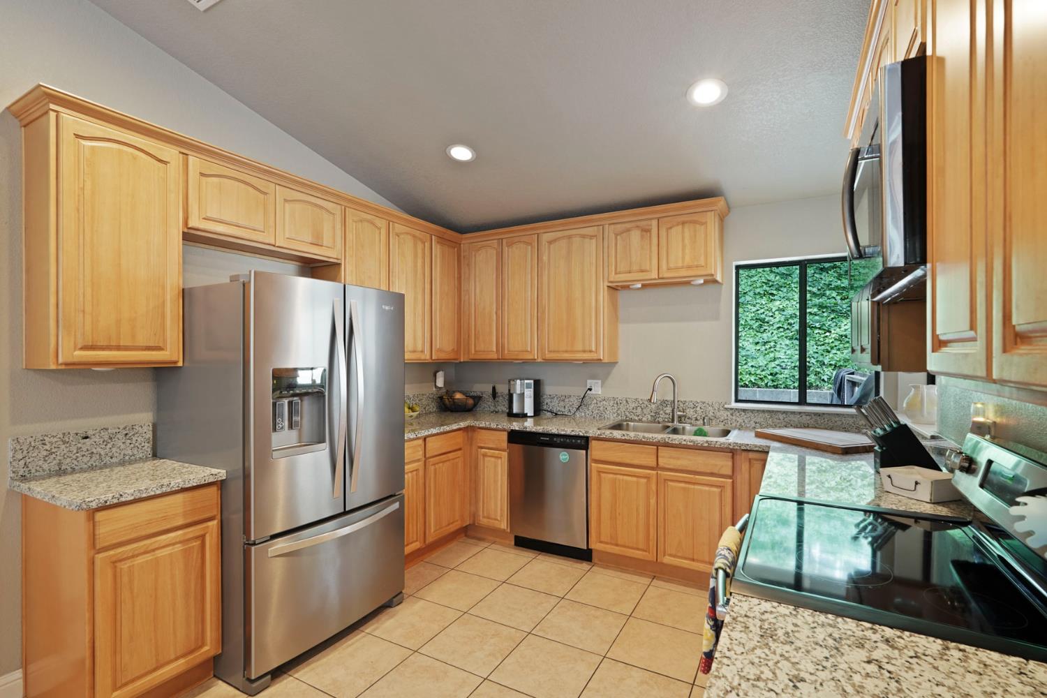 3234 Cambridge Road Cameron Park, CA 95682 - Photo 20 of 42