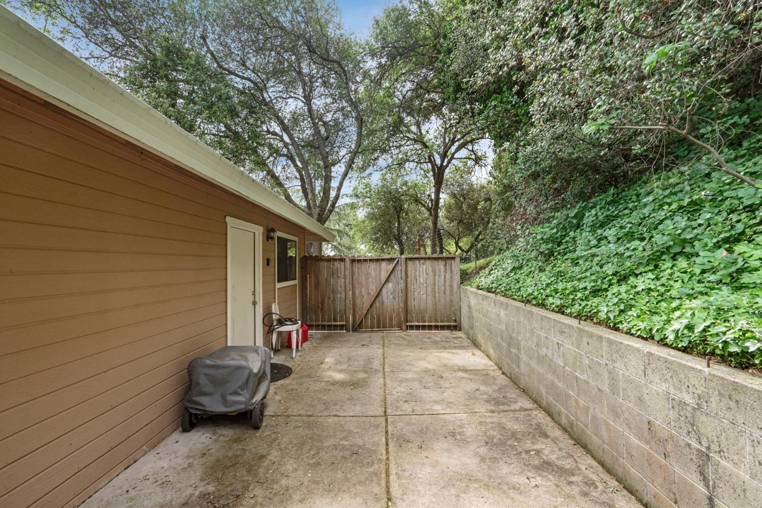 3234 Cambridge Road Cameron Park, CA 95682 - Photo 37 of 42