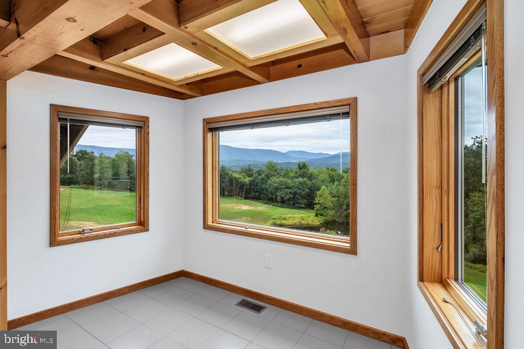 218 Thunder Road Front Royal, VA 22630 - Photo 19 of 78 Breakfast area with jaw dropping views