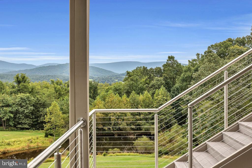 218 Thunder Road Front Royal, VA 22630 - Photo 5 of 78 Stainless steel railings