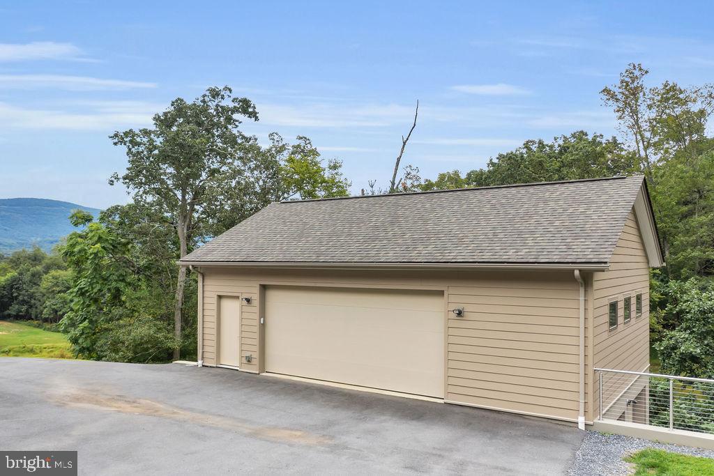 218 Thunder Road Front Royal, VA 22630 - Photo 64 of 78 2 level detached garage