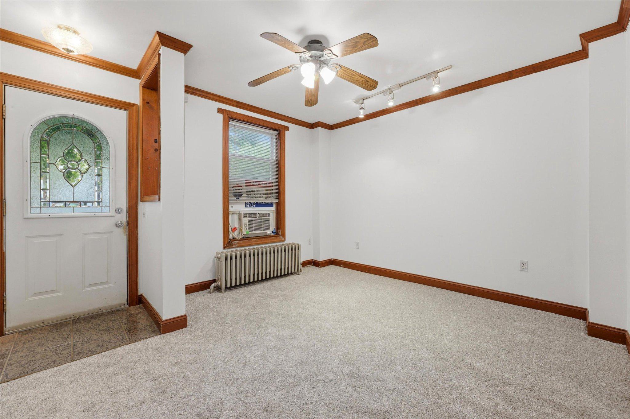 104 Maple Street Conshohocken, PA 19428 - Photo 2 of 15 Brand new carpeting!