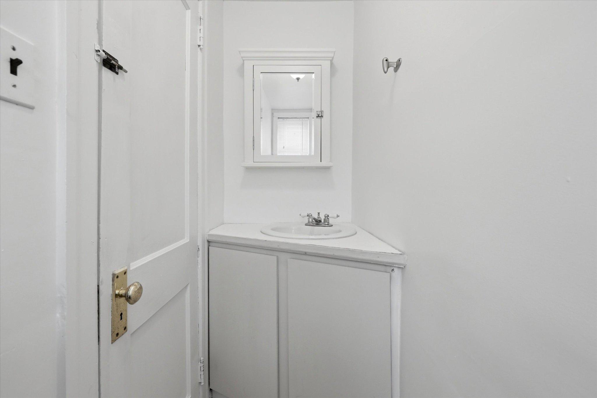 104 Maple Street Conshohocken, PA 19428 - Photo 7 of 15 Powder Room on Main Floor