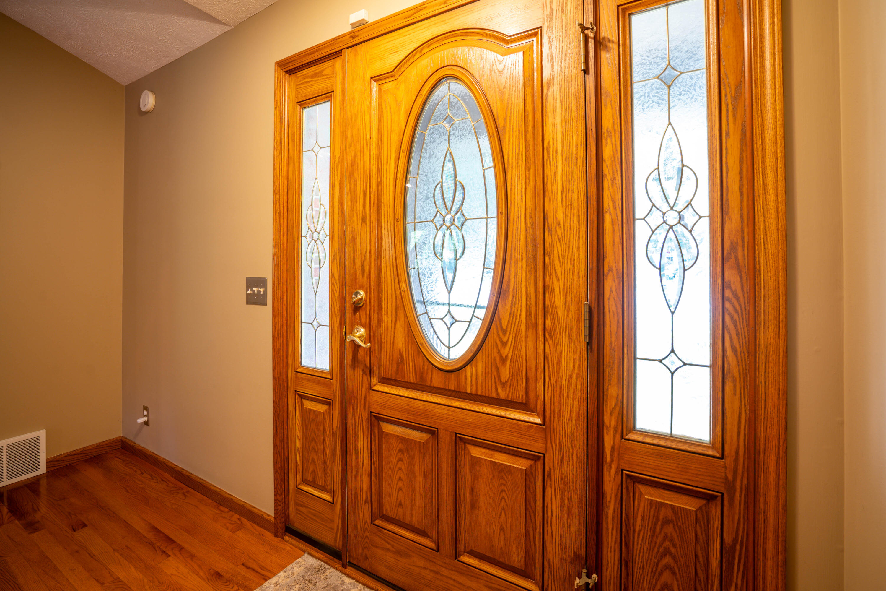 15421 Oak Ridge Drive Spring Lake, MI 49456 - Photo 18 of 63 15421_Oak_Ridge_Dr-32