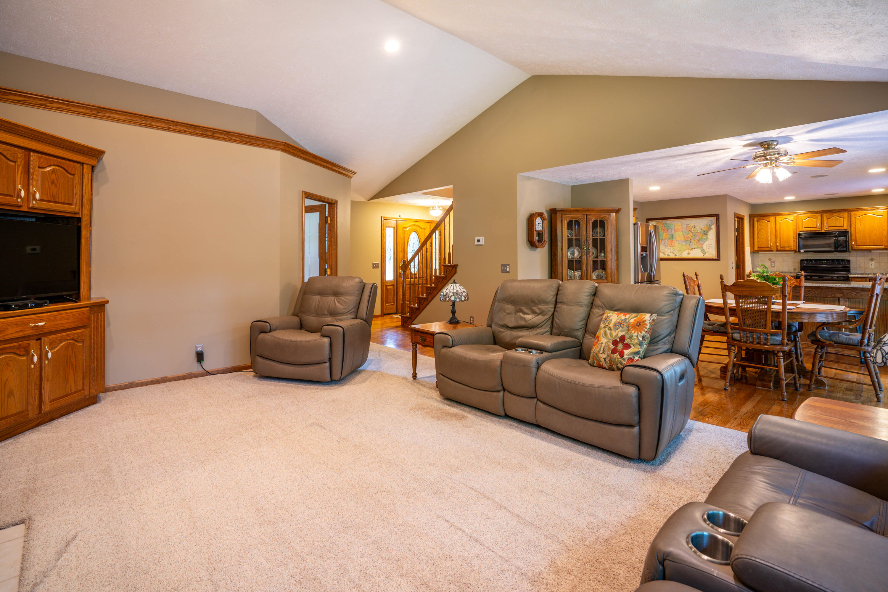 15421 Oak Ridge Drive Spring Lake, MI 49456 - Photo 20 of 63 15421_Oak_Ridge_Dr-42