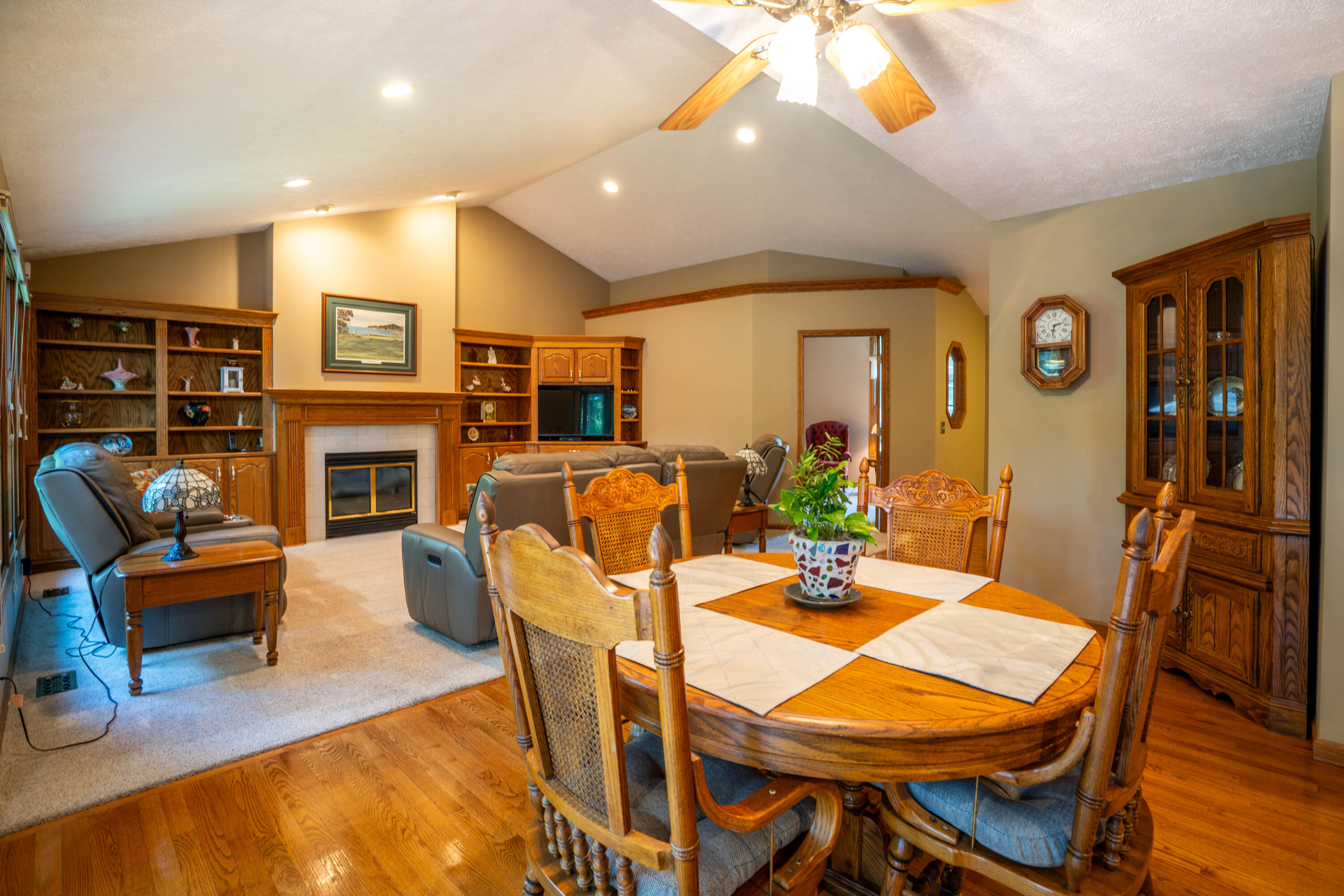15421 Oak Ridge Drive Spring Lake, MI 49456 - Photo 22 of 63 15421_Oak_Ridge_Dr-39