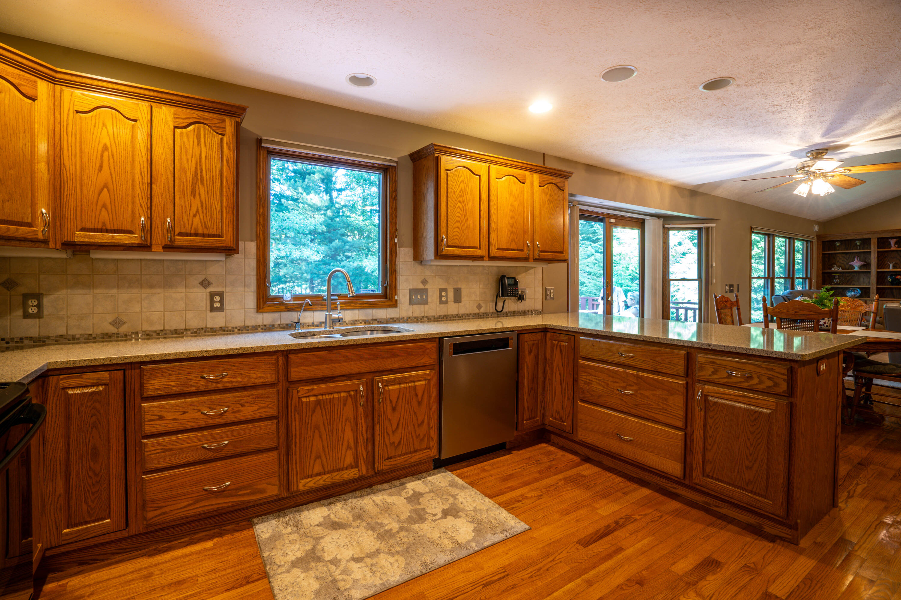 15421 Oak Ridge Drive Spring Lake, MI 49456 - Photo 26 of 63 15421_Oak_Ridge_Dr-35