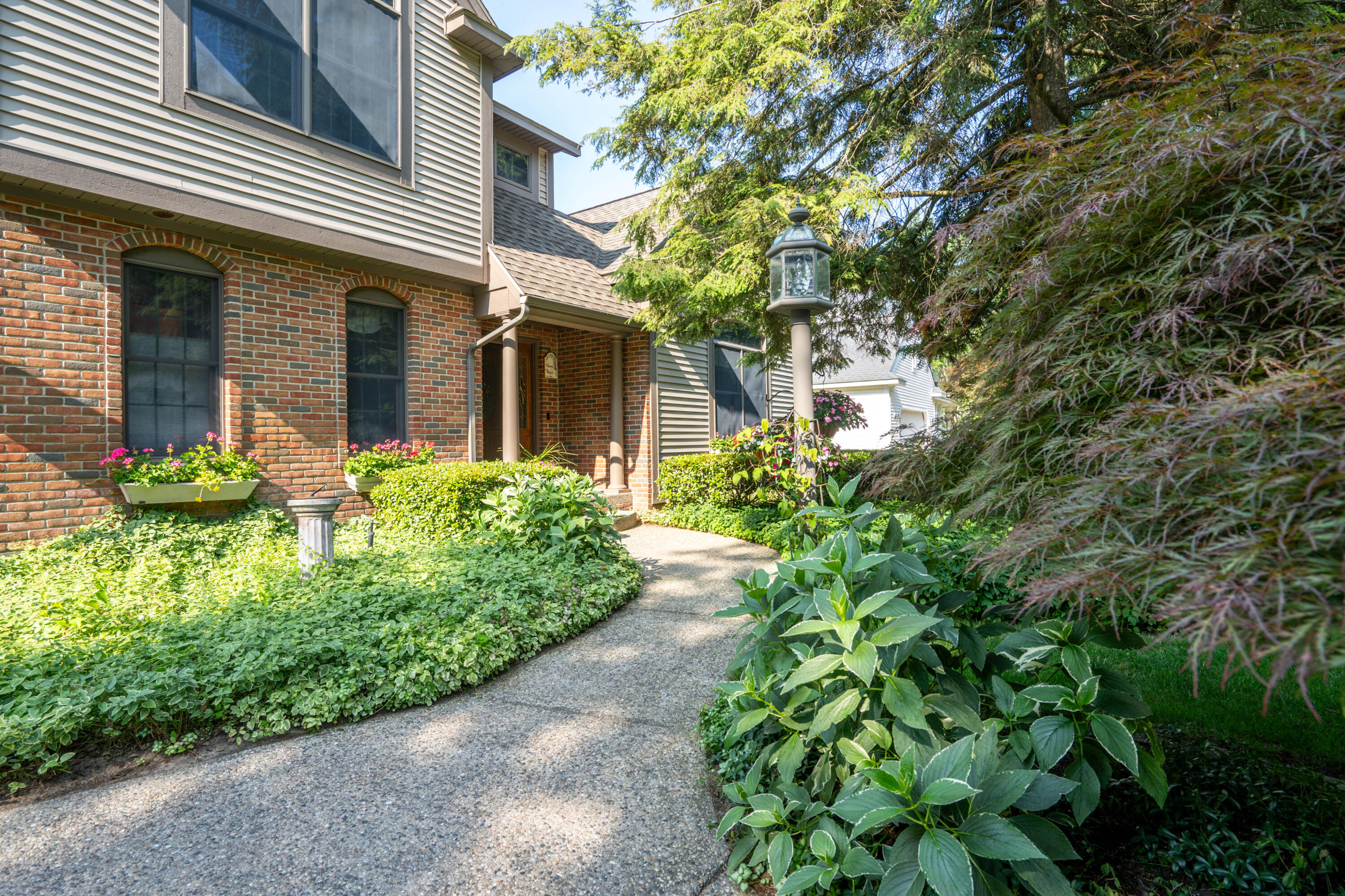 15421 Oak Ridge Drive Spring Lake, MI 49456 - Photo 4 of 63 15421_Oak_Ridge_Dr-4