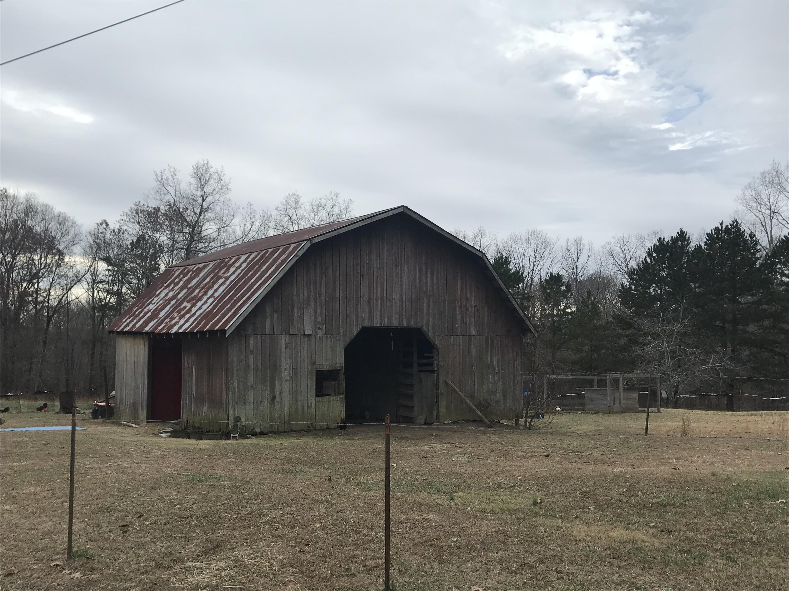 44 Flat Top Road Soddy Daisy, TN 37379 - Photo 13 of 16 Barn