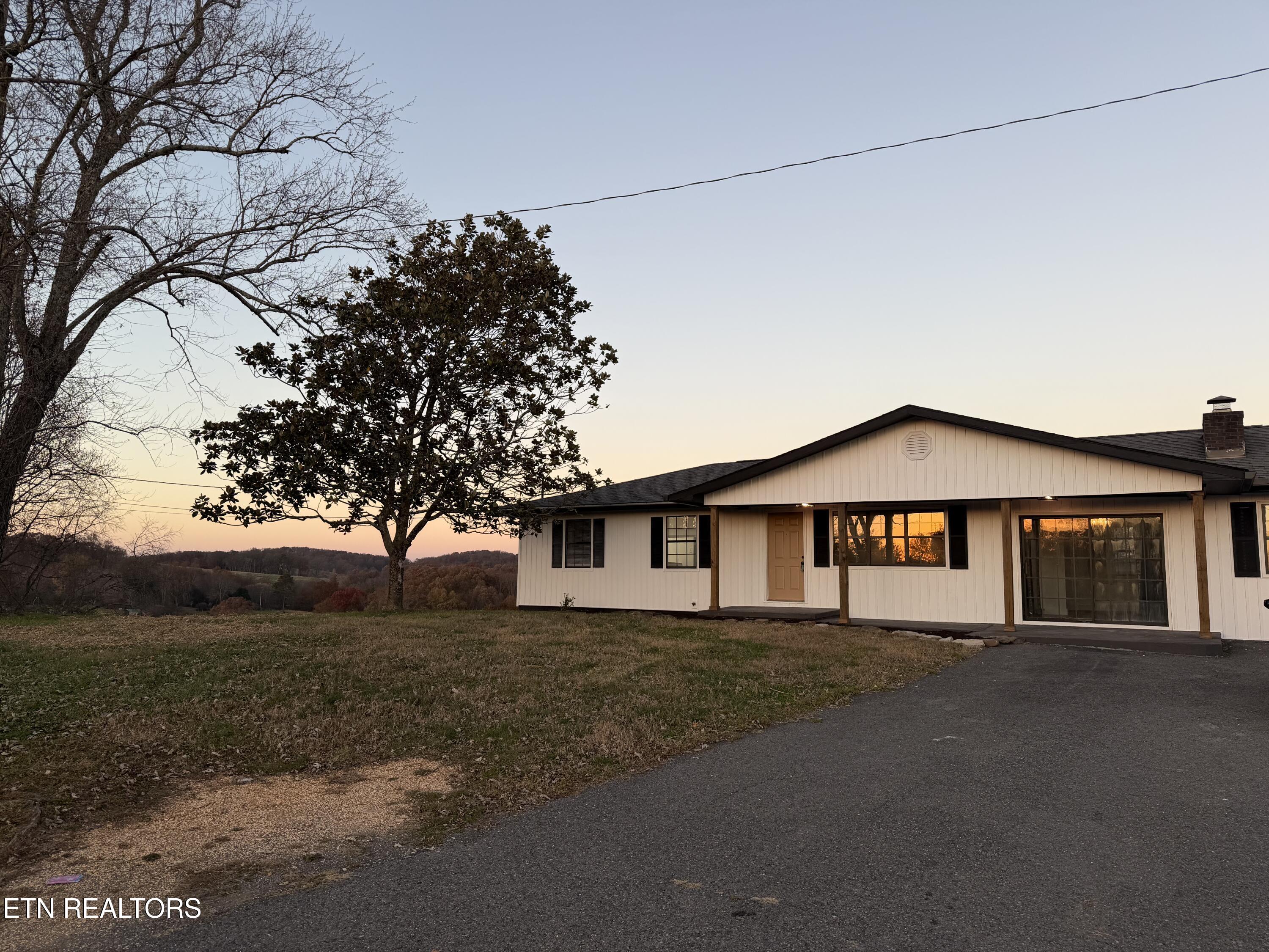 328 Peach Orchard Road Clinton, TN 37716 - Photo 14 of 54 IMG_0730