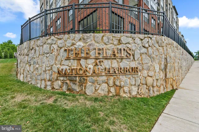 $725,000 | 100 St Ives Place, Unit 306, Oxon Hill, MD 20745