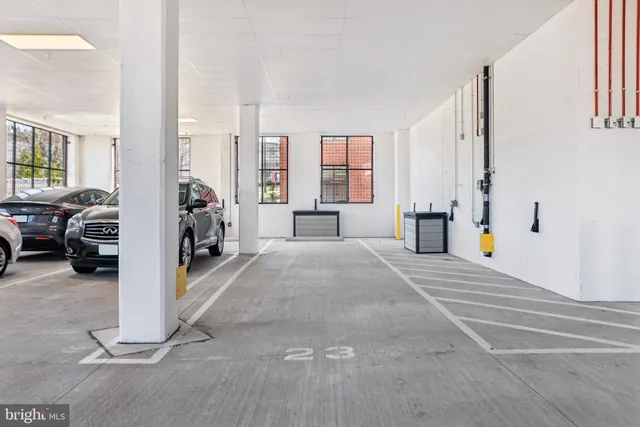 $725,000 | 100 St Ives Place, Unit 306, Oxon Hill, MD 20745