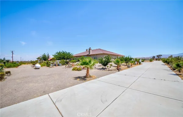 $699,900 | 3789 Luna Road, Phelan, CA 92371